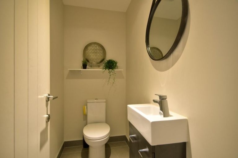 Photo of property in 3 Widgeon Place, Lake Hayes, Queenstown, 9304