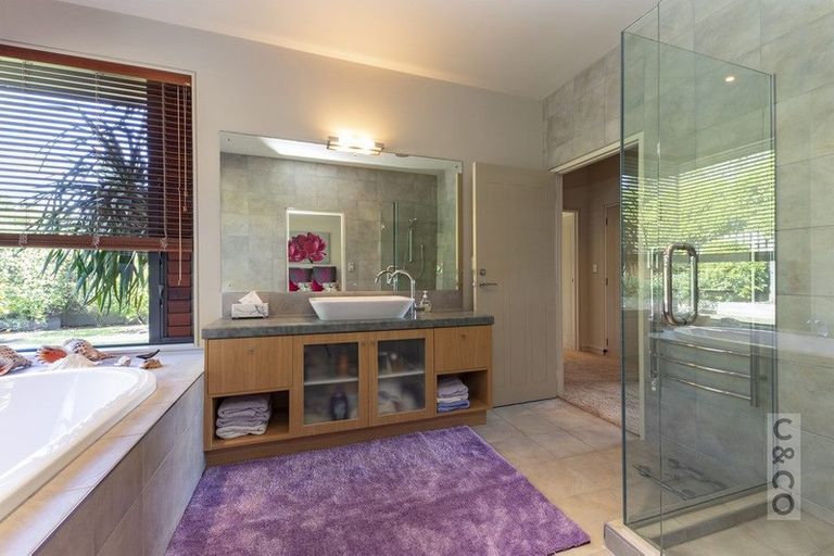 Photo of property in 1 Hawkes Access Road, Waitoki, Silverdale, 0994