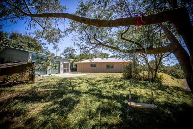 Photo of property in 50 Morrison Road, Te Horo, Otaki, 5581