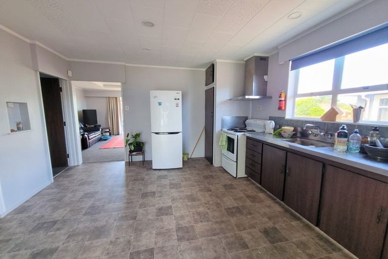 Photo of property in 27 Galway Avenue, Hokowhitu, Palmerston North, 4410