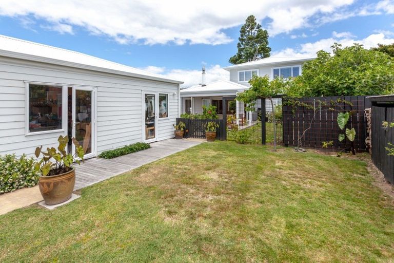 Photo of property in 107 Riverview Road, Whangamata, 3620