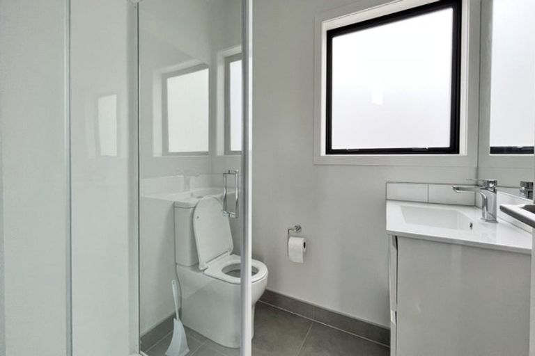 Photo of property in 7/1 Fruitvale Road, New Lynn, Auckland, 0600