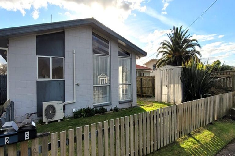 Photo of property in 24 Maire Street, Inglewood, 4330