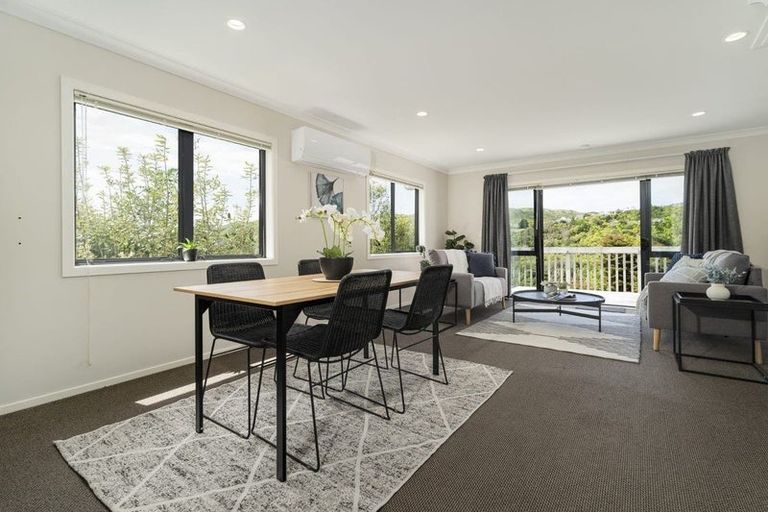 Photo of property in 28b Ronald Woolf Place, Churton Park, Wellington, 6037