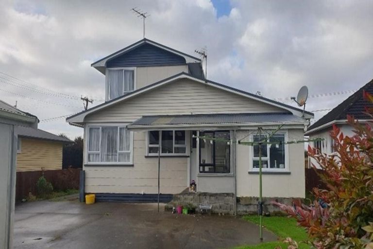 Photo of property in 167 Waihi Road, Hawera, 4610