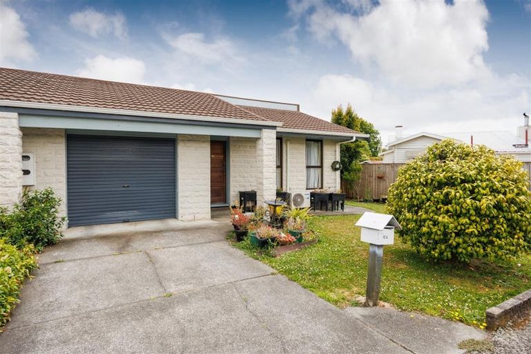 Photo of property in 12a Signal Street, Marton, 4710