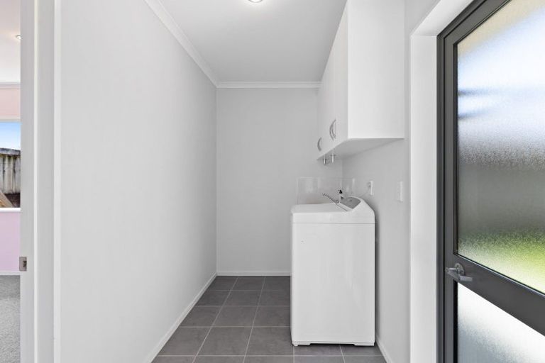 Photo of property in 21 Madison Street, Cambridge, 3434