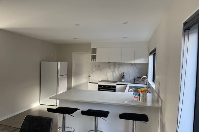 Photo of property in 10 Han Court, Glen Eden, Auckland, 0602