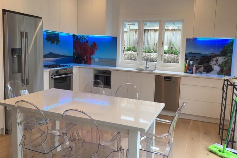 Photo of property in 19 Mozeley Avenue, Devonport, Auckland, 0624