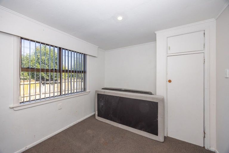 Photo of property in 1 Thornton Place, Melville, Hamilton, 3206