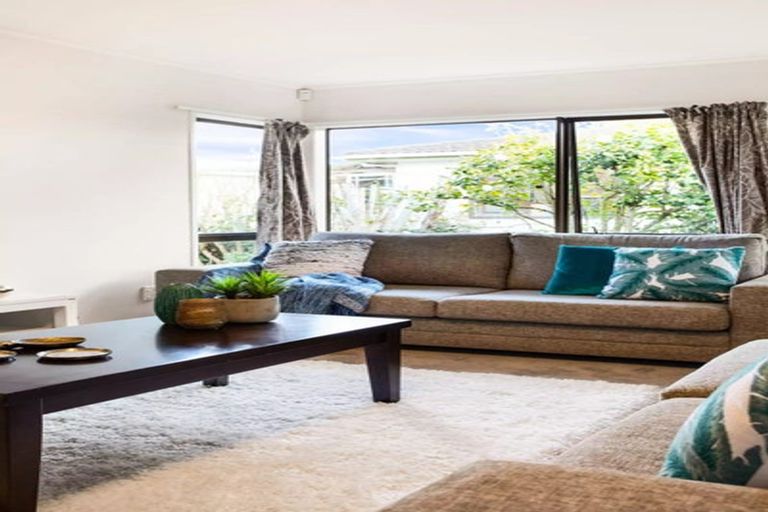 Photo of property in 110 Bruce Mclaren Road, Henderson, Auckland, 0612