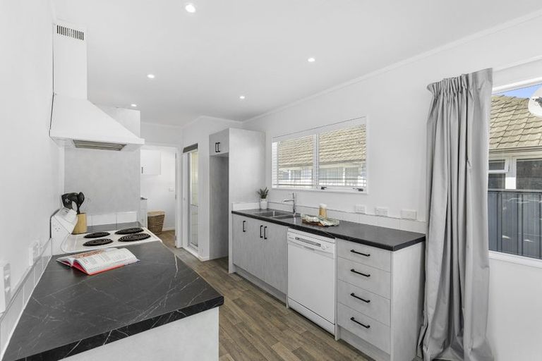 Photo of property in 26 Harrison Crescent, Avalon, Lower Hutt, 5011