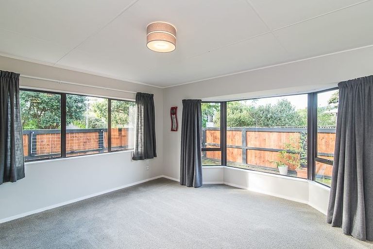 Photo of property in 6 Jane Street, Waikanae Beach, Waikanae, 5036