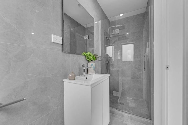 Photo of property in 163a Bradbury Road, Botany Downs, Auckland, 2010