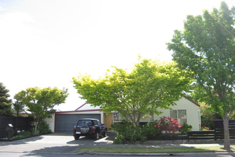 Photo of property in 109 Royal Park Drive, Parklands, Christchurch, 8083