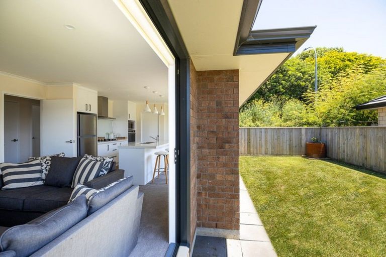 Photo of property in 15 Nukuroa Close, Waitara, 4320