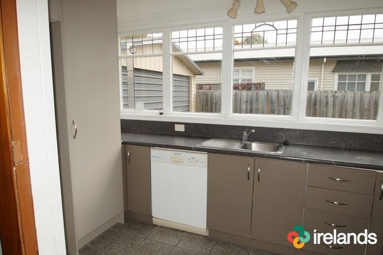 Photo of property in 60 Martin Avenue, Beckenham, Christchurch, 8023