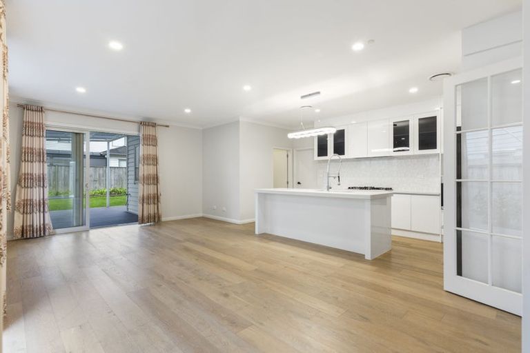 Photo of property in 21 Frisken Road, Flat Bush, Auckland, 2019