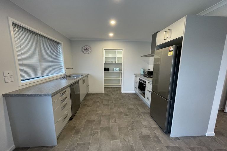 Photo of property in 28 Magnolia Crescent, Tawhero, Whanganui, 4501