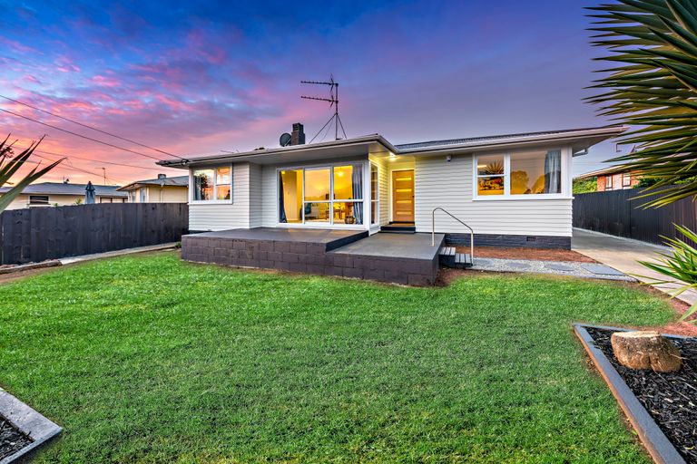 Photo of property in 37 Clayton Avenue, Otara, Auckland, 2023