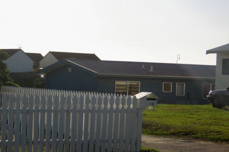Photo of property in 13 Tikati View, Titahi Bay, Porirua, 5022