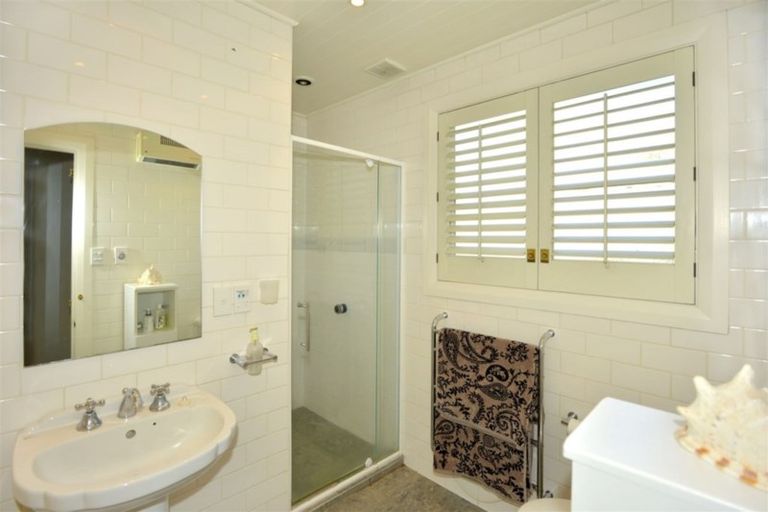 Photo of property in 18 Daresbury Lane, Fendalton, Christchurch, 8014