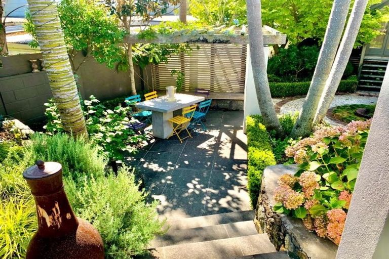 Photo of property in 26 Church Street, Devonport, Auckland, 0624