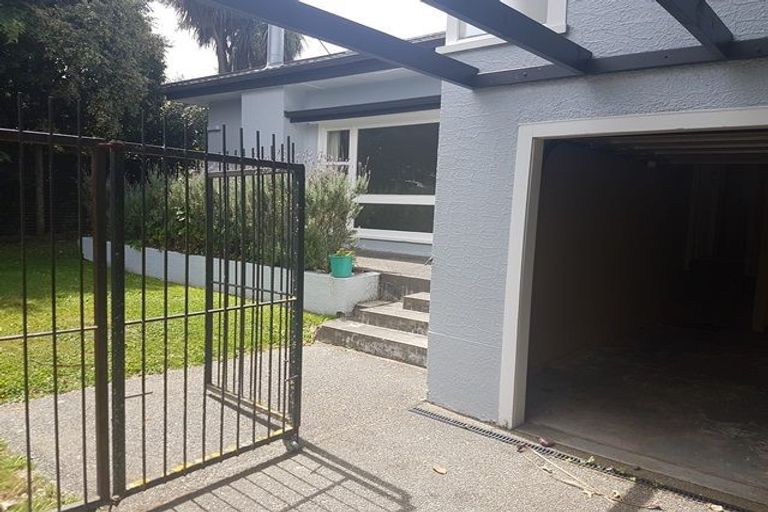 Photo of property in 9 Collingwood Street, Hokowhitu, Palmerston North, 4410