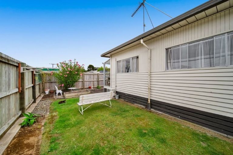 Photo of property in 3/24 Hori Street, Vogeltown, New Plymouth, 4310
