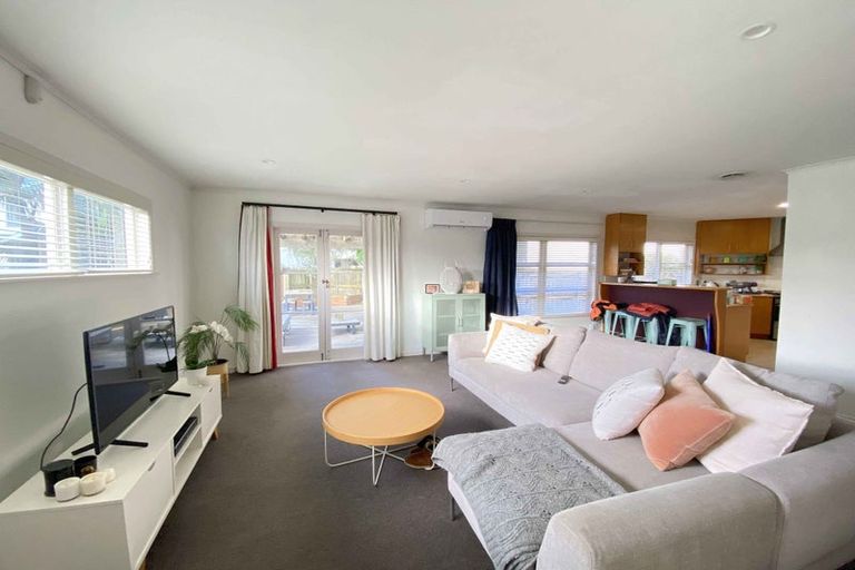 Photo of property in 1/18 Francis Street, Hauraki, Auckland, 0622