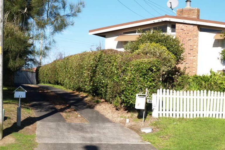 Photo of property in 21 Litten Road, Cockle Bay, Auckland, 2014