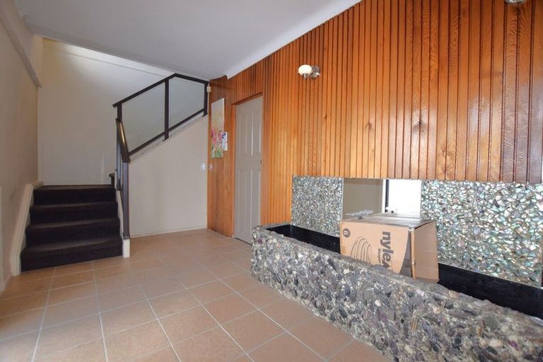 Photo of property in 52 Tiroroa Avenue, Te Atatu South, Auckland, 0610