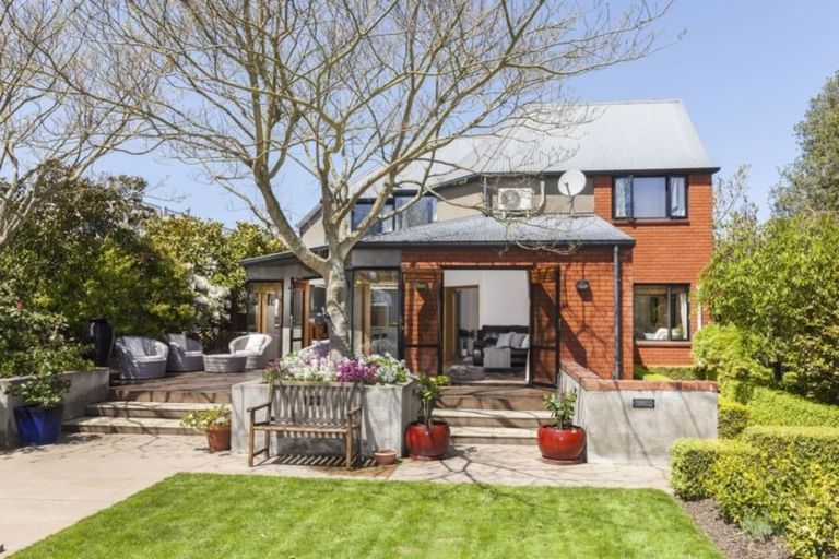 Photo of property in 22c Browns Road, St Albans, Christchurch, 8014