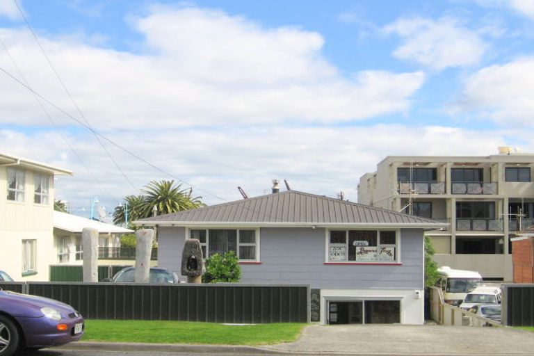 Photo of property in 34 Pitau Road, Mount Maunganui, 3116