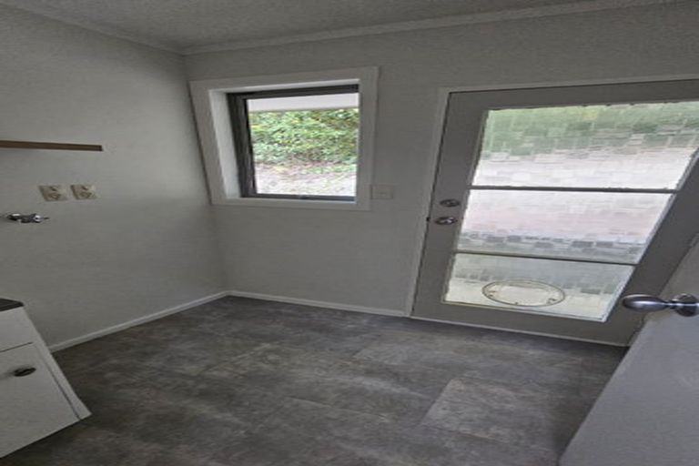 Photo of property in 3 Saint Aidans Way, Tawa, Wellington, 5028