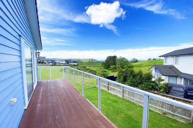 Photo of property in 31 Bounty Road, Long Bay, Auckland, 0630