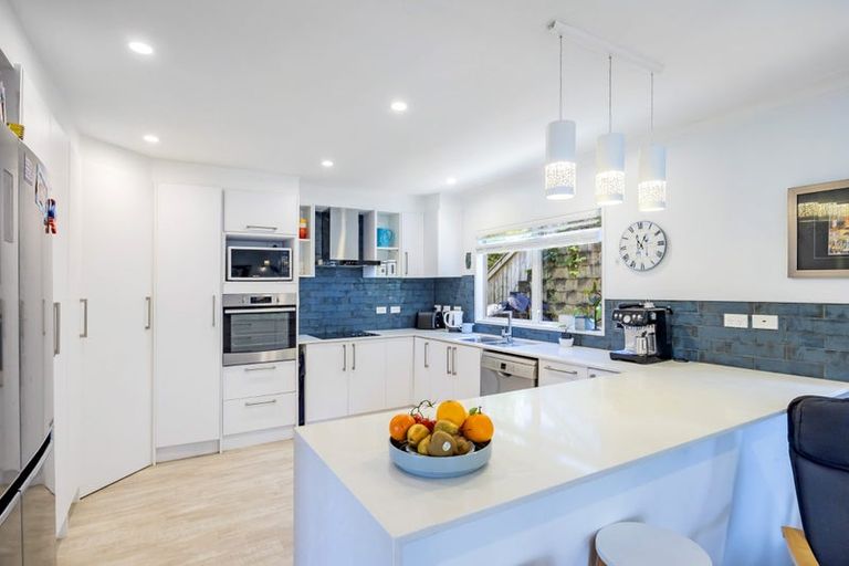 Photo of property in 39 Emlyn Place, Torbay, Auckland, 0630