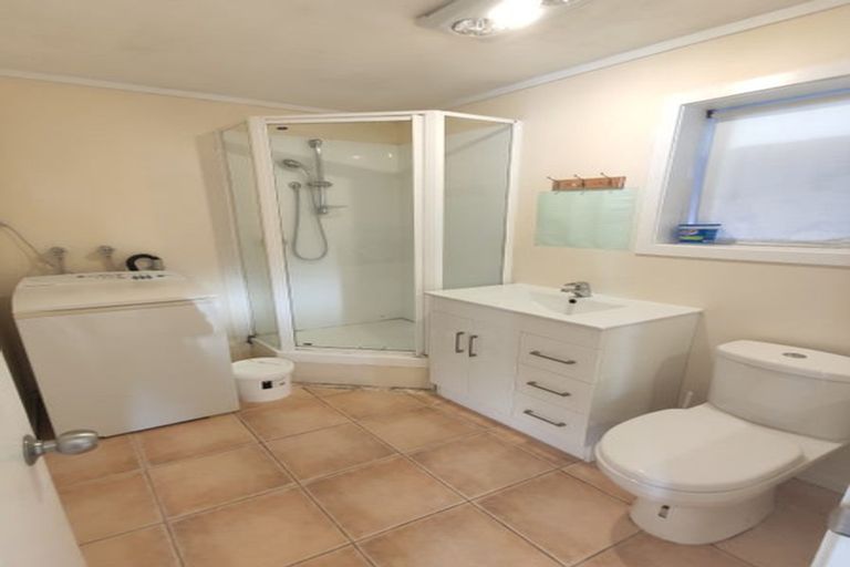 Photo of property in 49 Stanniland Street, Sunnyhills, Auckland, 2010