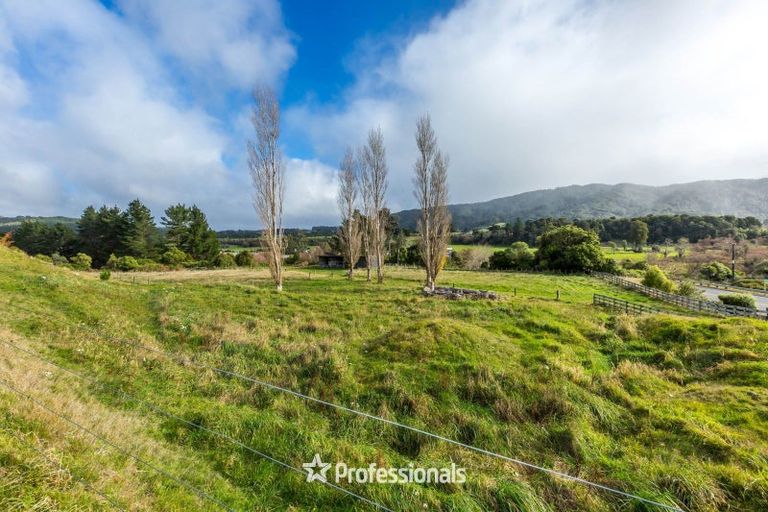 Photo of property in 1712 State Highway 2, Kaitoke, Upper Hutt, 5018