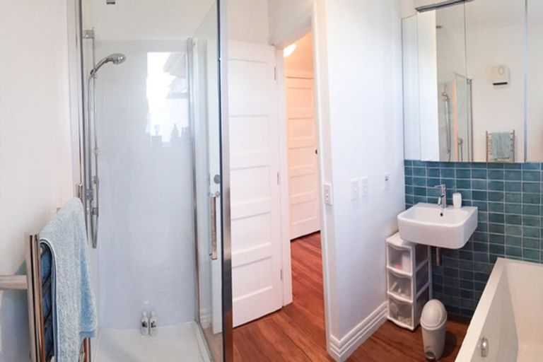 Photo of property in 104 Homebush Road, Khandallah, Wellington, 6035