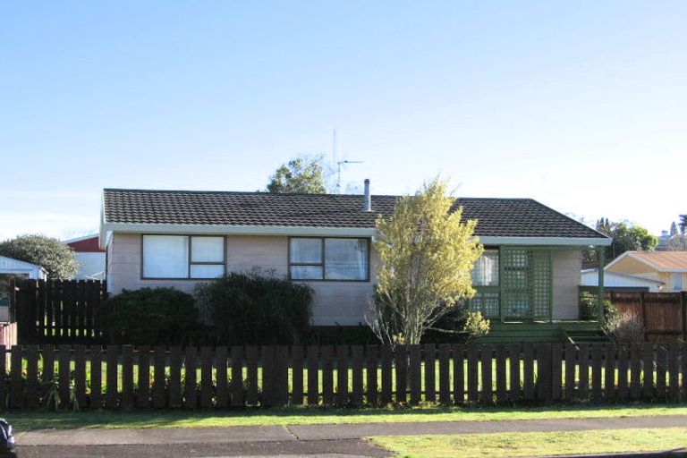 Photo of property in 32 Lindsay Crescent, Nawton, Hamilton, 3200