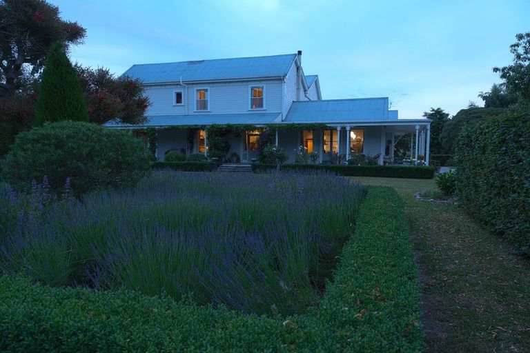 Photo of property in Tuhitarata Homestead, 2337 Kahutara Road, Pirinoa, Featherston, 5772