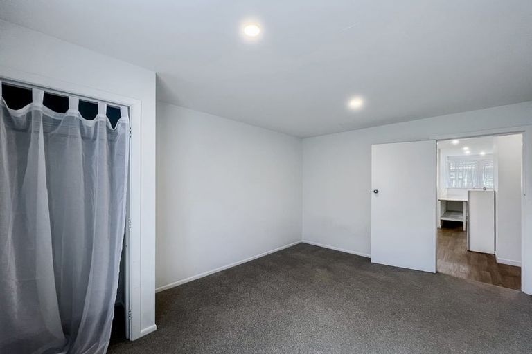 Photo of property in 126 Castor Crescent, Cannons Creek, Porirua, 5024