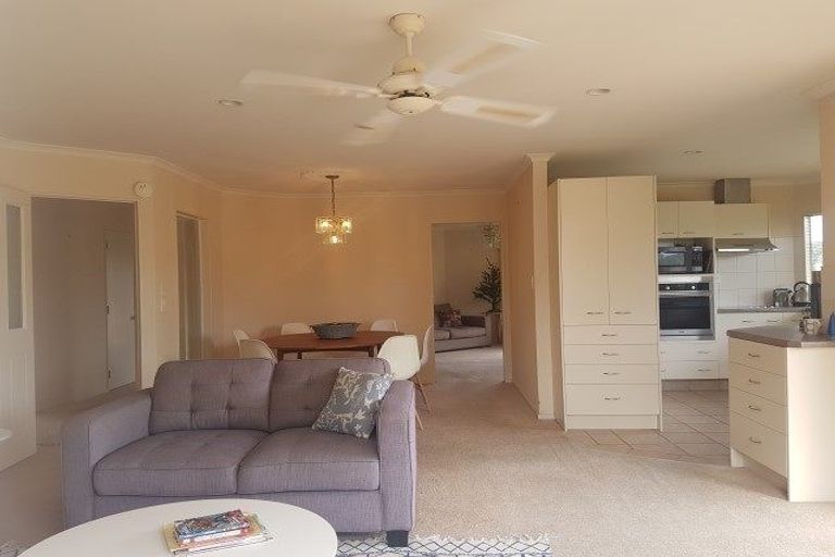 Photo of property in 43 Santa Monica Drive, Papamoa Beach, Papamoa, 3118
