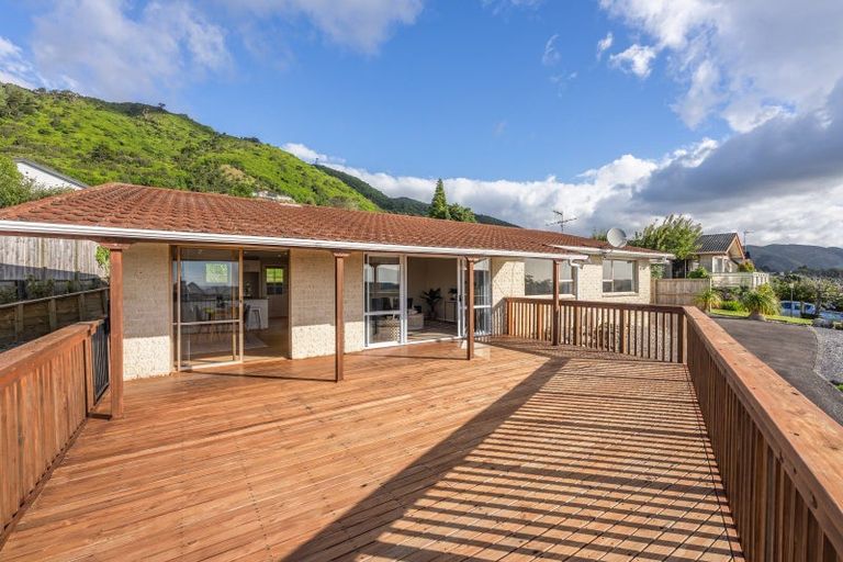 Photo of property in 137 Winara Avenue, Waikanae, 5036