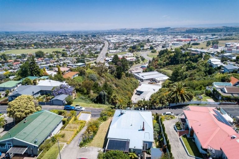 Photo of property in 11 Havelock Road, Hospital Hill, Napier, 4110