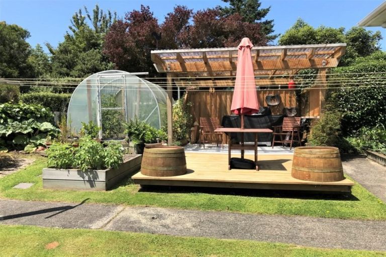 Photo of property in 5 Kinmont Crescent, Kinmont Park, Mosgiel, 9024