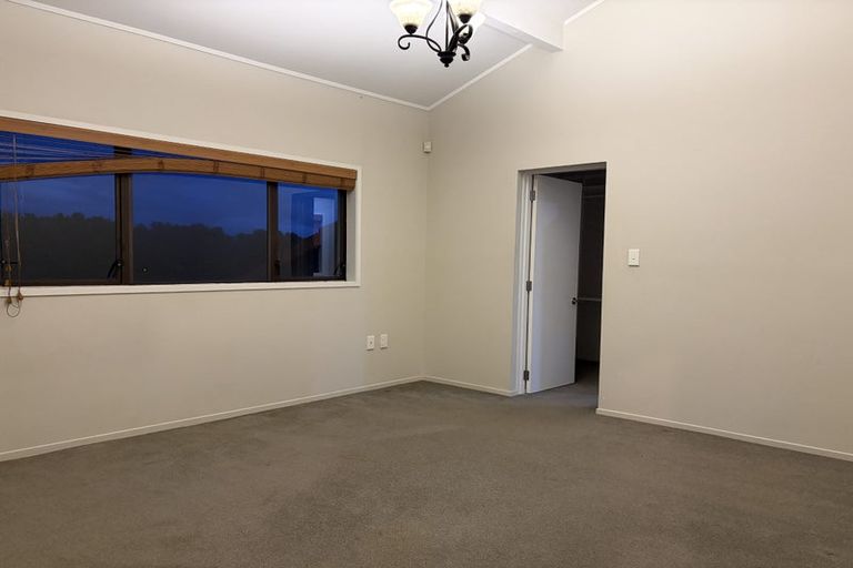 Photo of property in 113 Redoubt Road, Goodwood Heights, Auckland, 2105