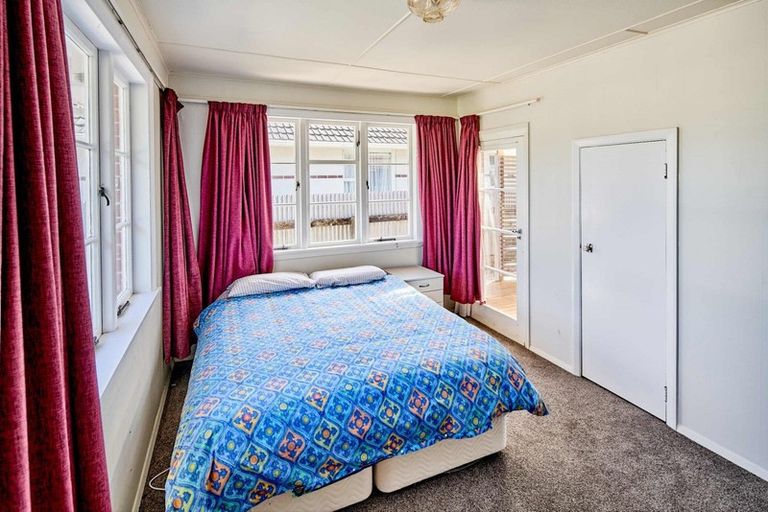 Photo of property in 90 Pine Avenue, Ebdentown, Upper Hutt, 5018