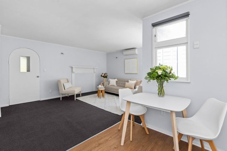 Photo of property in 18 Faraday Street, Hospital Hill, Napier, 4110